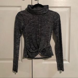Lululemon crop turtleneck